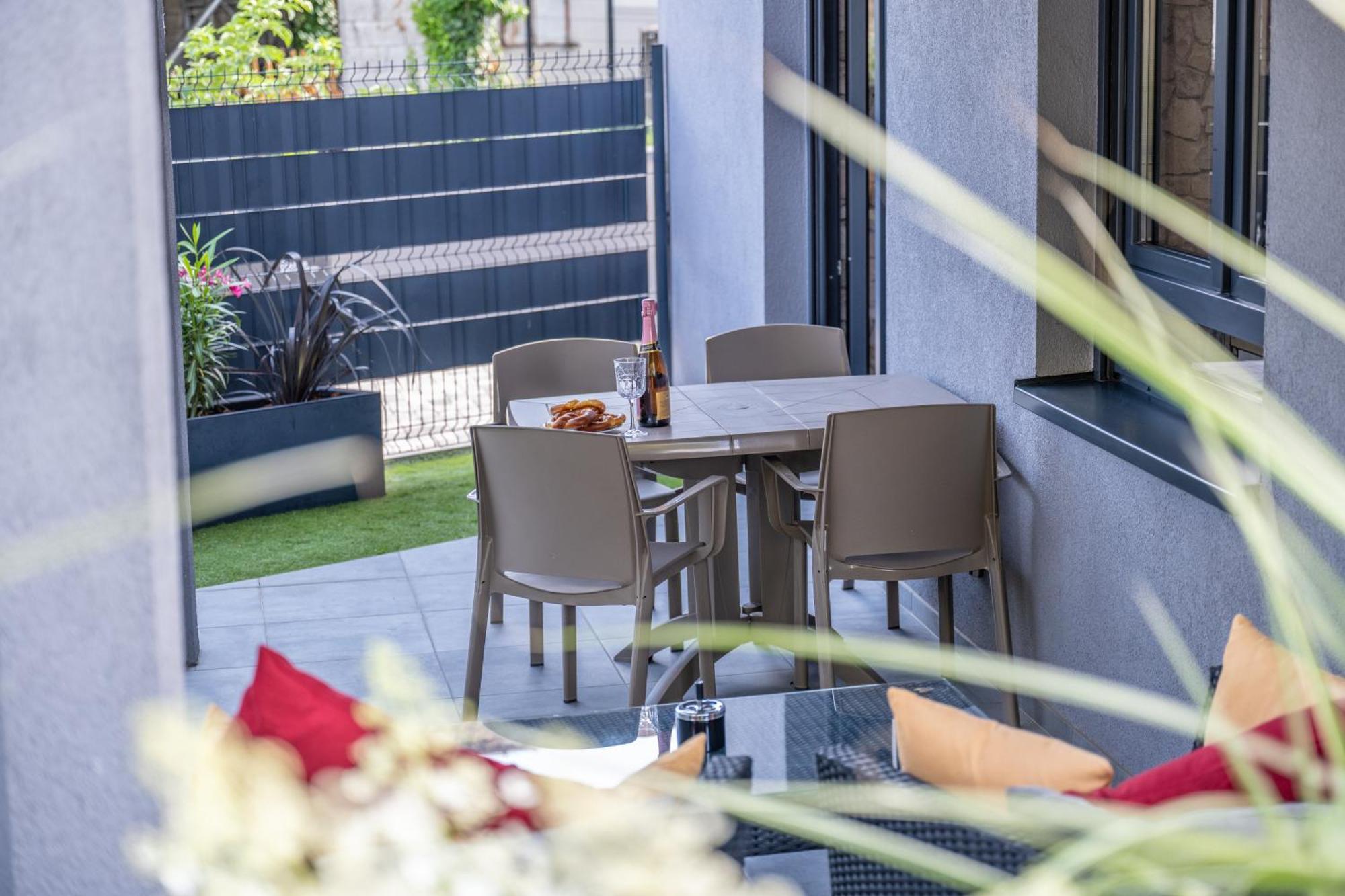 Le Refuge Des Sorciers Apartment Horbourg Luaran gambar
